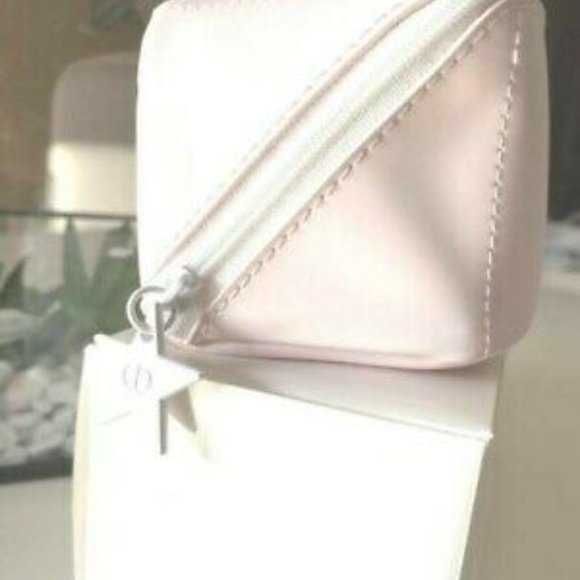 DIOR Beaute Pink Pouch. BNIB - Picture 4 of 5